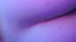 HAIRY GIRL BATES ON CAM