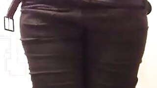 Ebony Bbw nasty farts in bathroom