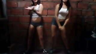 Hcete la paja con las nenas