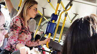 MILF tetudona no onibus