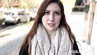 PutaLocura - Pillada en la Calle a Espa&ntilde_ola Tetona Chubby Mia Queen