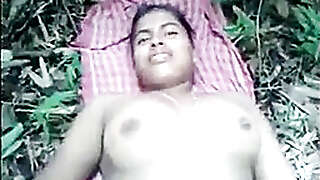 Tamil Girl Public Sex තොප්පිගල කැලේ දෙමල කෙල්ල