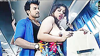 Chalti Bus Me Bhabhi Ki Chuday