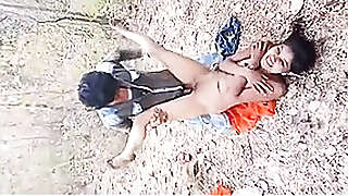 Outdoor Tamil Sex Video Blue Film Of Sex Starved Desi House Wife