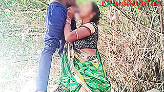 Indian Hot Desi Bhabhi Ko Jungle Me Chudai