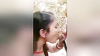 Desi Outdoor Romance And Blowjob With Devar Bhabhi