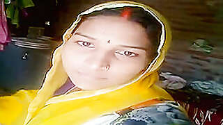 Indian Lady In Dehati Flaunts Her Wet Pussy And Firm Boobs