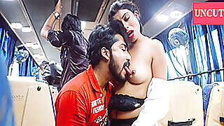 First On Net -love In Moving Bus 5 Uncut