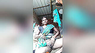 Today Exclusive- Desi Bhabhi Showing Her Ass And Pussy On Video Call 2