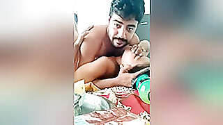 Silki Ko Hotel Me Jam Ke Choda Ticher Ne Sil Todi 1st Time Sex Silki Hindi Me Indian Desi Couples