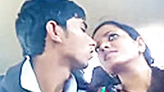 Leaked Video Of Sexy Bengali Gf Kissing And Fucking With Bf