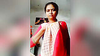 Today Exclusive- Hot Desi Girl Showing Her Boobs And Pussy