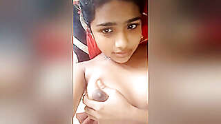 Cute Desi Girl Paly With Her Boobs