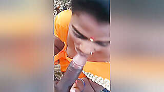 Village Randi Bhabhi Give Blowjob In Outdoor