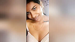 Today Exclusive- Cute Lankan Tamil Girl Showing Her Boobs And Pussy 3
