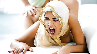 Convincing My Hijab Girlfriend for Fuck Who'_s Not Allowed to Have Sex Because of Her Culture - Hijablust