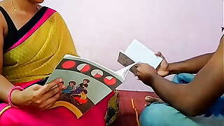 इण्डियन लेडी टीचर ने स्टुडन्ट को सेक्स के लिये मनाया