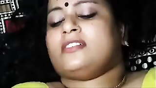 homely aunty  and neighbour uncle in chennai having sex