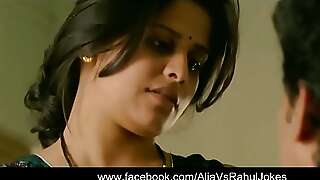 Desi Aunty (Bhabhi) Having Sex With Boy