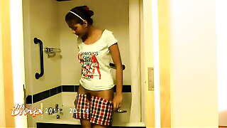 indian pornstar divya naked exposing her bigtits in shower
