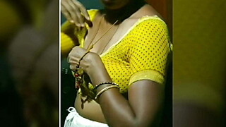 Village bhabhi saree change