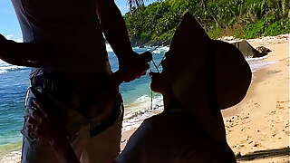 Public Outdoor Facial - She Swallow After Sex