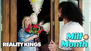 Curvy Jenna Starr Is All Alone On Mother'_s Day Until James Rings Her Bell Ready To Satisfy Her Needs - REALITY KINGS