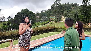 Horny real estate agent closes a deal