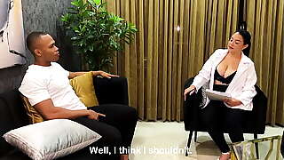 Nympho with big dick goes to therapy with busty sexologist - Daniela Gomez