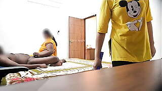 wife sucking dick infront of vietnami maid
