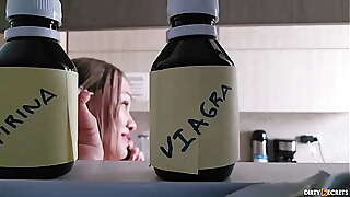 MY STEPMOM GAVE ME VIAGRA BY MISTAKE AND WE ENDED UP FUCKING