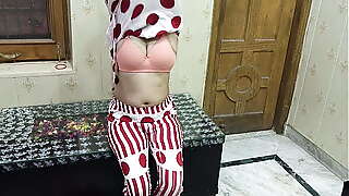 Gorgeous Malkin Nokar XXX sex with ovum and farting with clear hindi audio,