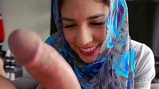 Muslim cleaning lady caught me masturbating and let me fuck her hard
