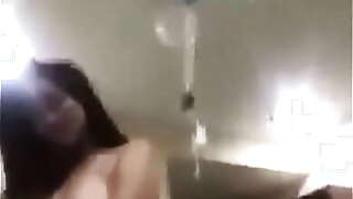 Surprise gift for girlfriend&rsquo_s birthday at hotel