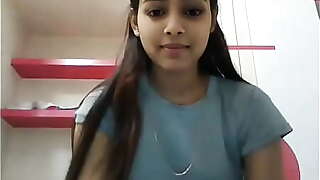 Amateur Indian  girls flashing indian big boobs to boy friend