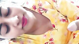 Desi College girlfriend fuck in oyo (Hindi audio)
