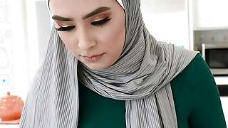 I Caught My Friends Hot Muslim Hijab Step Mom Masturbating &amp; She Sucked Me Off For My Silence