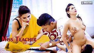Desi Hot aur Kumari Teacher ke sath GhapaGhup Chudai 18+ College Boy ( Hindi Audio )