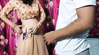 Stepsister ko kapda change karte dekh ke pel diya