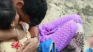 Desi Maiden Intrigue With EX-Boyfriend in Outside - Sexy Telugu Romantic Short Film 2017