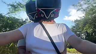 Recog&iacute_ Un Cliente De DIDI Sin Sost&eacute_n y Se Dio Cuenta De Mis Grandes Tetas 2